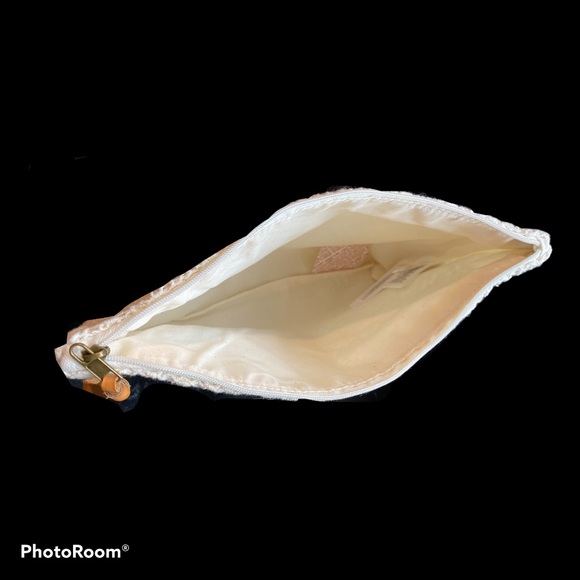 Live Love Loft Lace Bag FREE with bundle - Picture 2 of 2